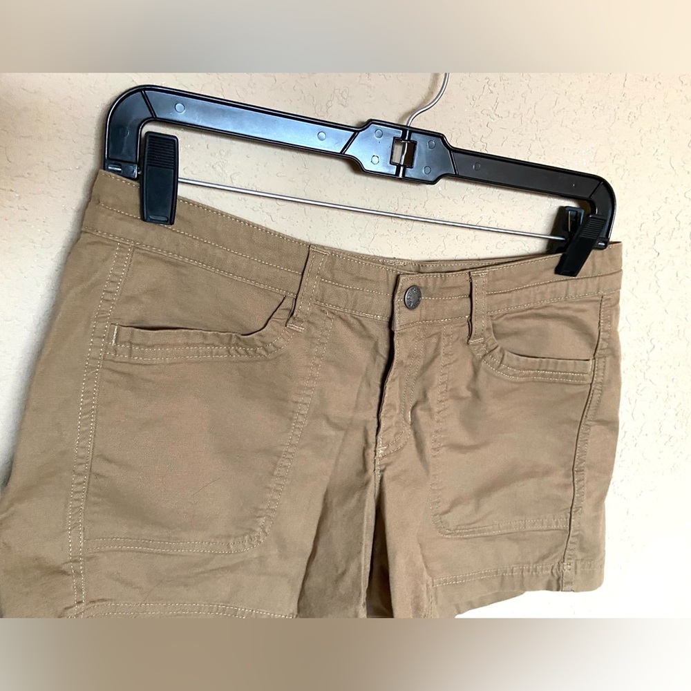 The North Face Tan Camel Cargo Hiking Casual Shorts  5” inseam size 4 - Picture 4 of 9